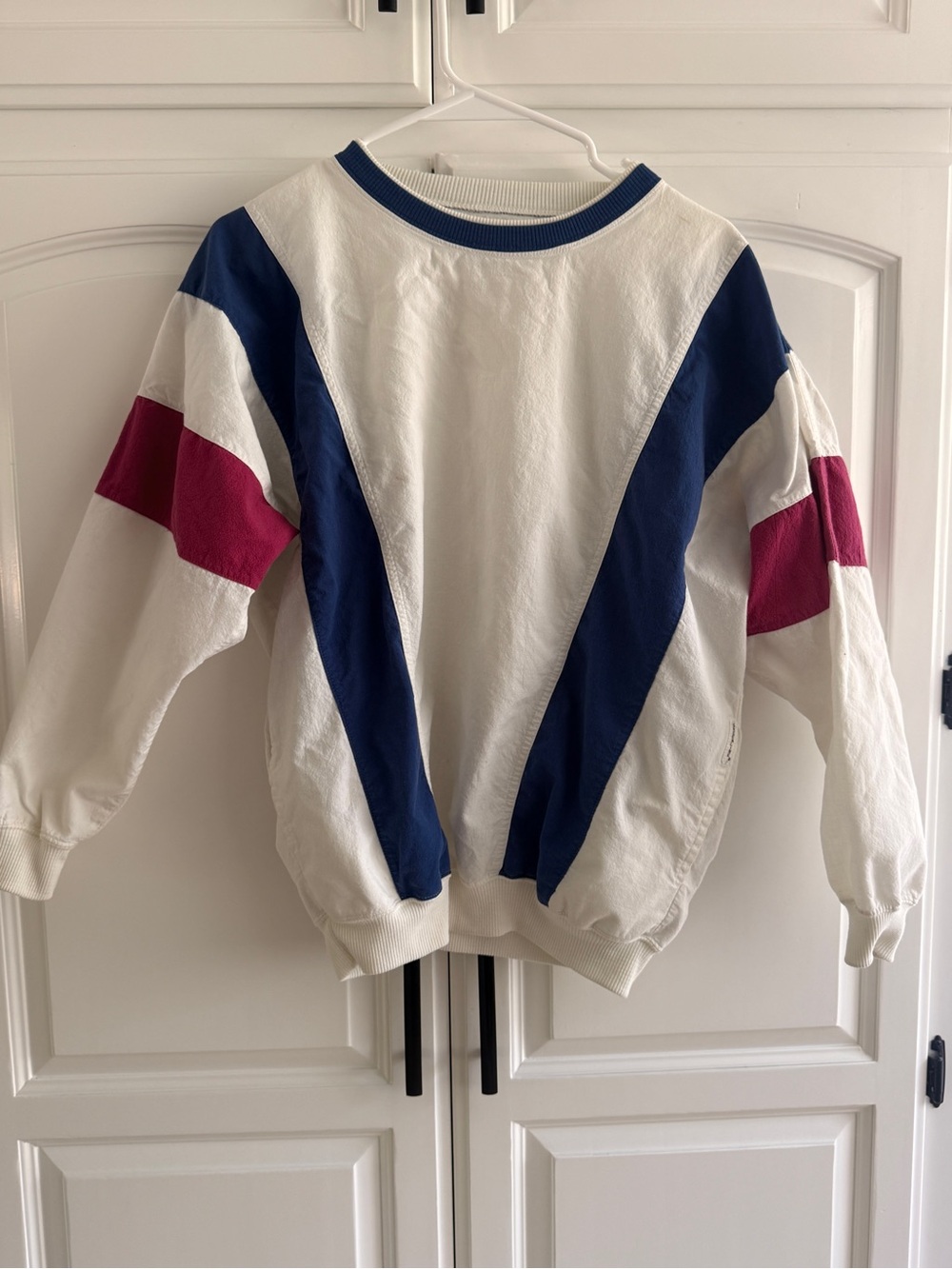 Vintage White Crewneck Sweatshirt with Navy & Magenta Panels